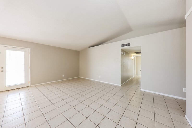 1,855/Mo, 9632 W El Caminito Dr Peoria, AZ 85345 Living Room View