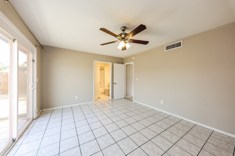 1,855/Mo, 9632 W El Caminito Dr Peoria, AZ 85345 Main Bedroom View 2