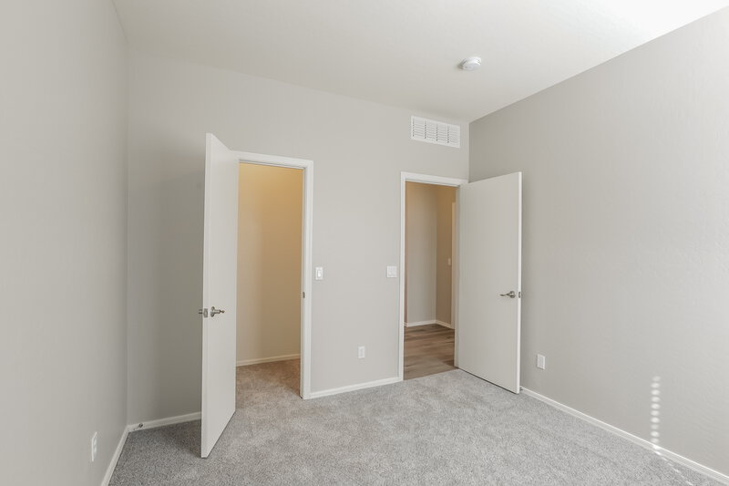 2,310/Mo, 3221 W Apollo Rd Phoenix, AZ 85041 Bedroom View