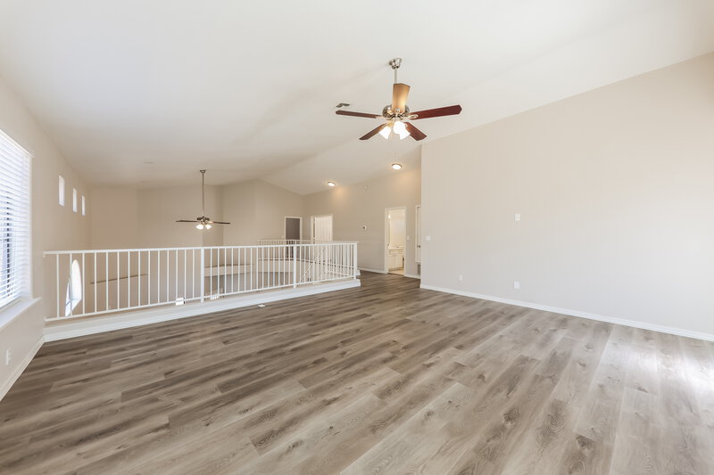 2,365/Mo, 18039 N 12th Pl Phoenix, AZ 85022 Family Room View 2