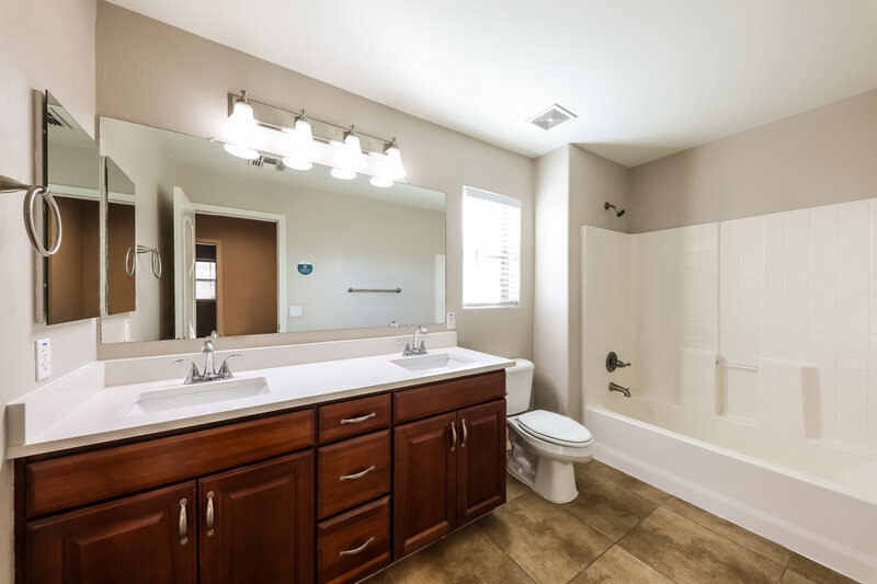 1,630/Mo, 11466 W St John Rd Surprise, AZ 85378 Bathroom View 2