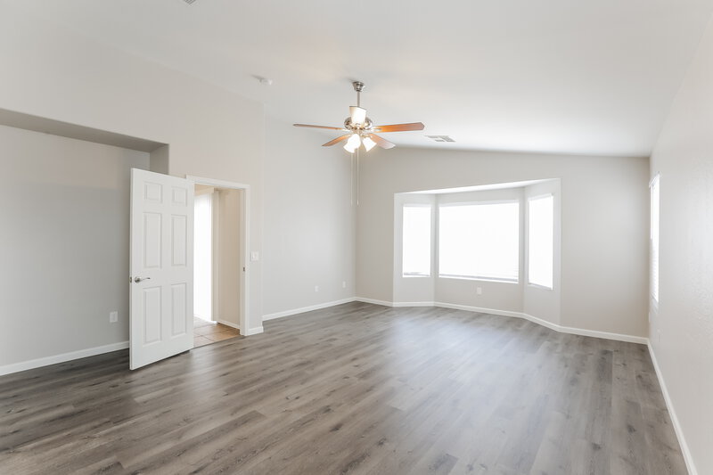 2,380/Mo, 1114 E Fraktur Rd Phoenix, AZ 85040 Main Bedroom View