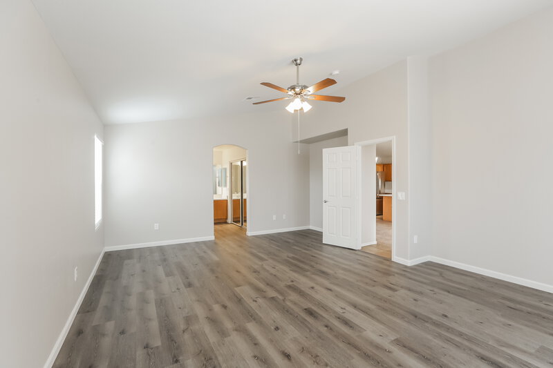 2,380/Mo, 1114 E Fraktur Rd Phoenix, AZ 85040 Main Bedroom View 2