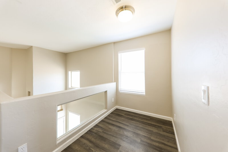 2,035/Mo, 2221 E Union Hills Dr #171 Phoenix, AZ 85024 Loft View