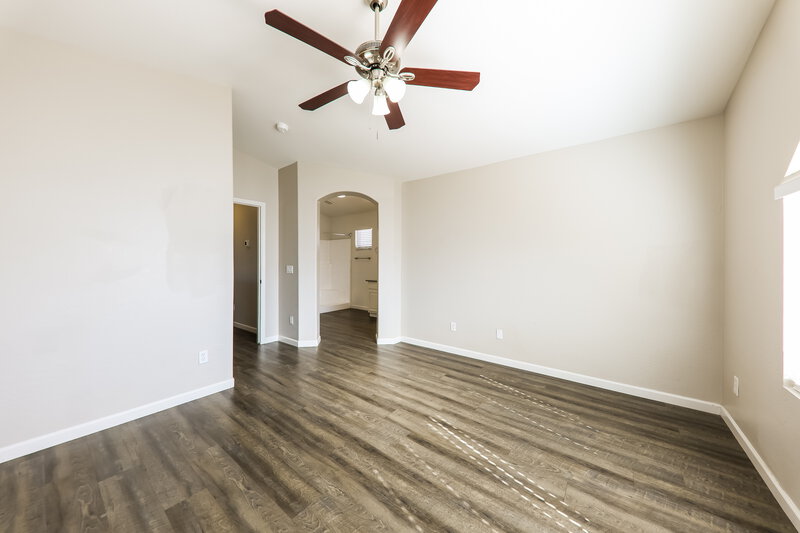 2,035/Mo, 2221 E Union Hills Dr #171 Phoenix, AZ 85024 Main Bedroom View