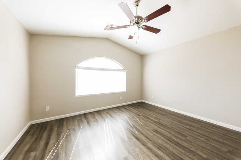 2,035/Mo, 2221 E Union Hills Dr #171 Phoenix, AZ 85024 Main Bedroom View 2