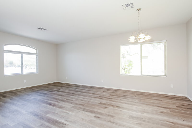 2,180/Mo, 27309 N 84th Dr Peoria, AZ 85383 Dining Room View