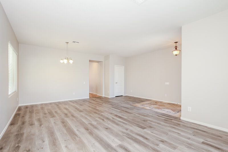 2,180/Mo, 27309 N 84th Dr Peoria, AZ 85383 Dining Room View 2