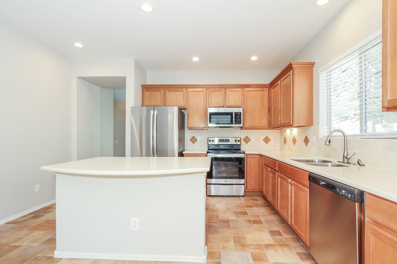 2,180/Mo, 27309 N 84th Dr Peoria, AZ 85383 Kitchen View