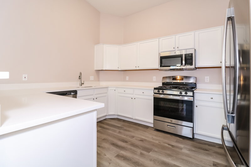 2,215/Mo, 6237 W Jones Ave Phoenix, AZ 85043 Kitchen View