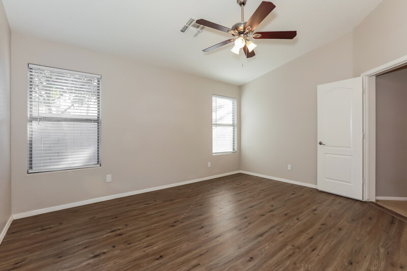 2,230/Mo, 3986 E Simpson Rd Gilbert, AZ 85297 Main Bedroom View 2