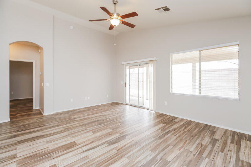 2,185/Mo, 2586 W Jasper Ave Apache Junction, AZ 85120 Living Room View
