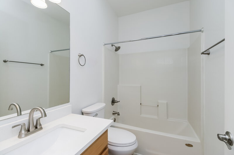 2,185/Mo, 2586 W Jasper Ave Apache Junction, AZ 85120 Bathroom View
