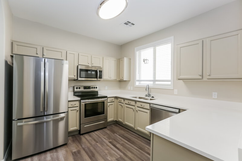 2,450/Mo, 3886 S Winter Ln Gilbert, AZ 85297 Kitchen View
