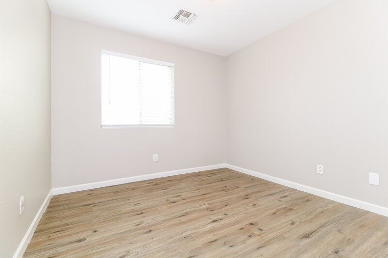 2,545/Mo, 7241 W Globe Ave Phoenix, AZ 85043 Bedroom View
