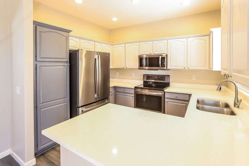 1,880/Mo, 17041 W Aberdeen Dr Surprise, AZ 85374 Kitchen View