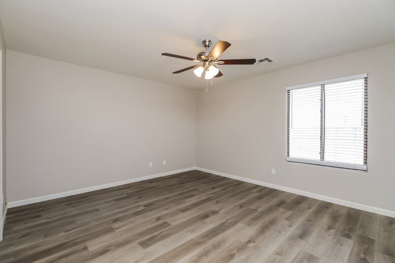 1,865/Mo, 3301 S 63rd Ln Phoenix, AZ 85043 Main Bedroom View