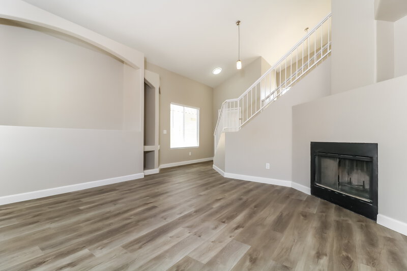 2,070/Mo, 11323 W Alice Ave Peoria, AZ 85345 Living Room View 2