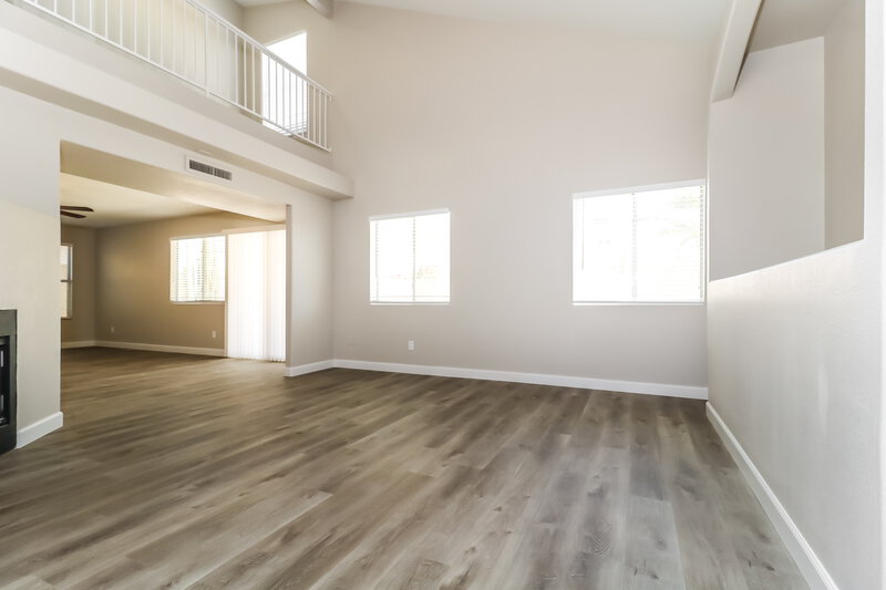 2,070/Mo, 11323 W Alice Ave Peoria, AZ 85345 Living Room View 3