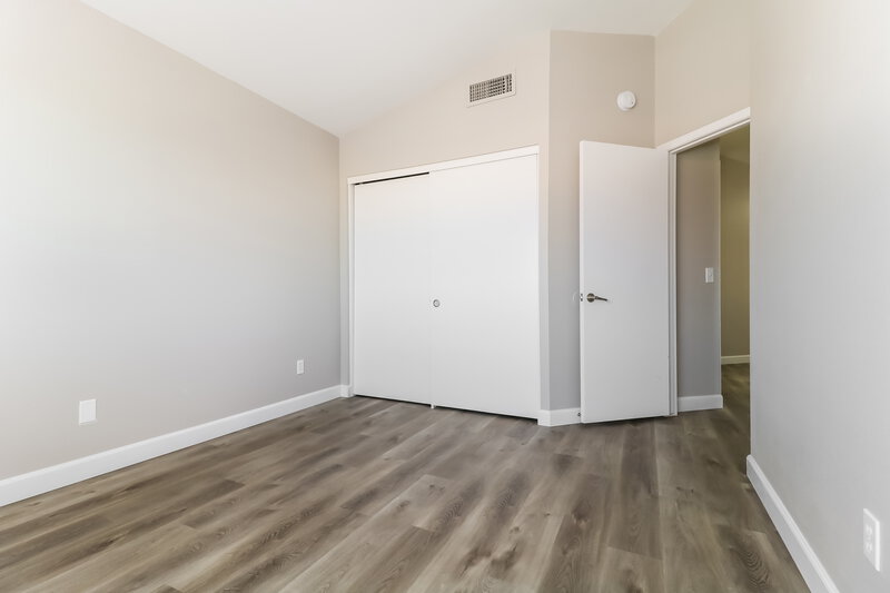 2,070/Mo, 11323 W Alice Ave Peoria, AZ 85345 Bedroom View