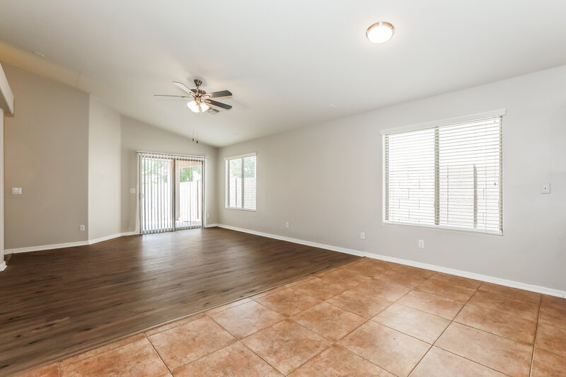 1,895/Mo, 2783 E Cowboy Cove Trl San Tan Valley, AZ 85143 Dining Room View