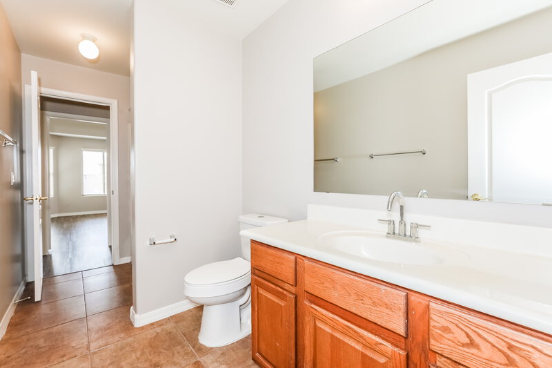 1,895/Mo, 2783 E Cowboy Cove Trl San Tan Valley, AZ 85143 Bathroom View