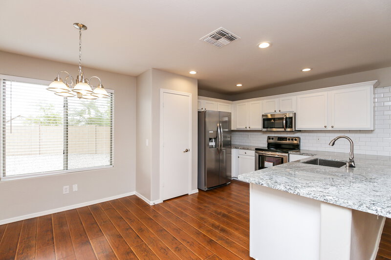 2,225/Mo, 6638 S 25th Ave Phoenix, AZ 85041 Dining Room View