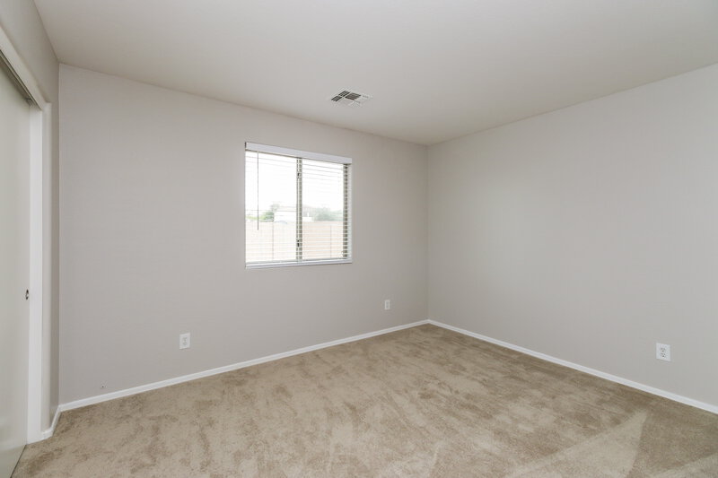 2,225/Mo, 6638 S 25th Ave Phoenix, AZ 85041 Bedroom View 3