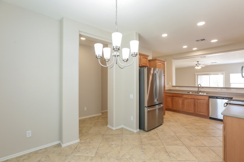 2,110/Mo, 5309 W Maldonado Rd Laveen, AZ 85339 Dining Room View