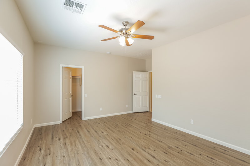2,110/Mo, 5309 W Maldonado Rd Laveen, AZ 85339 Main Bedroom View 2