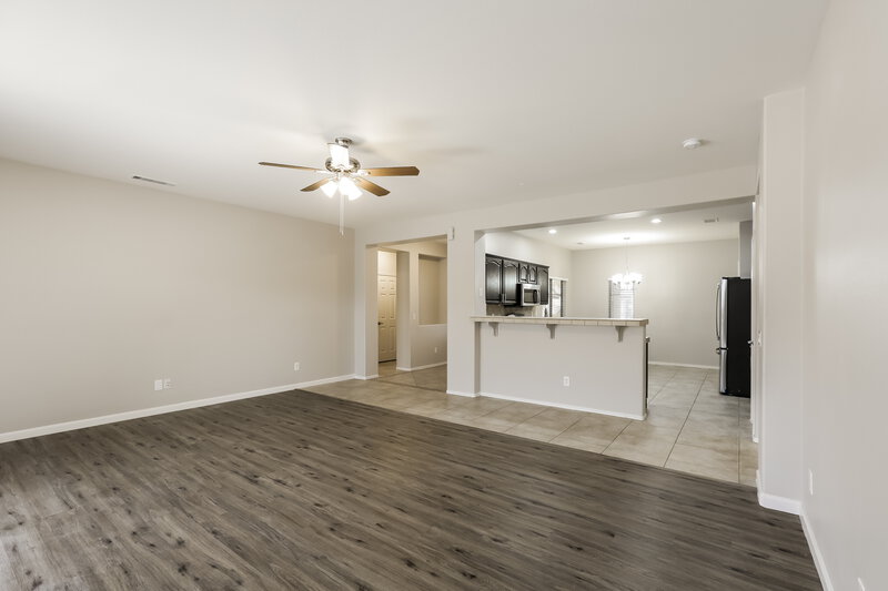 2,135/Mo, 5111 W Grenadine Rd Laveen, AZ 85339 Living Room View