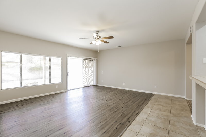 2,135/Mo, 5111 W Grenadine Rd Laveen, AZ 85339 Living Room View 2
