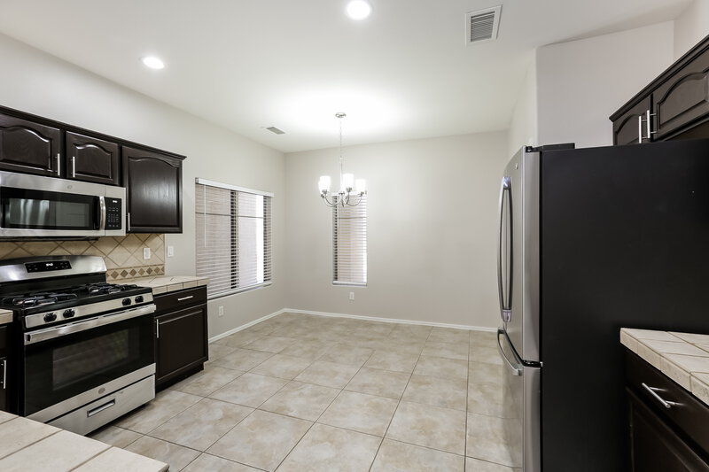 2,135/Mo, 5111 W Grenadine Rd Laveen, AZ 85339 Kitchen View 2