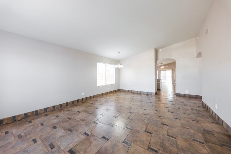 2,090/Mo, 17429 N 20th St Phoenix, AZ 85022 Living Room View 2