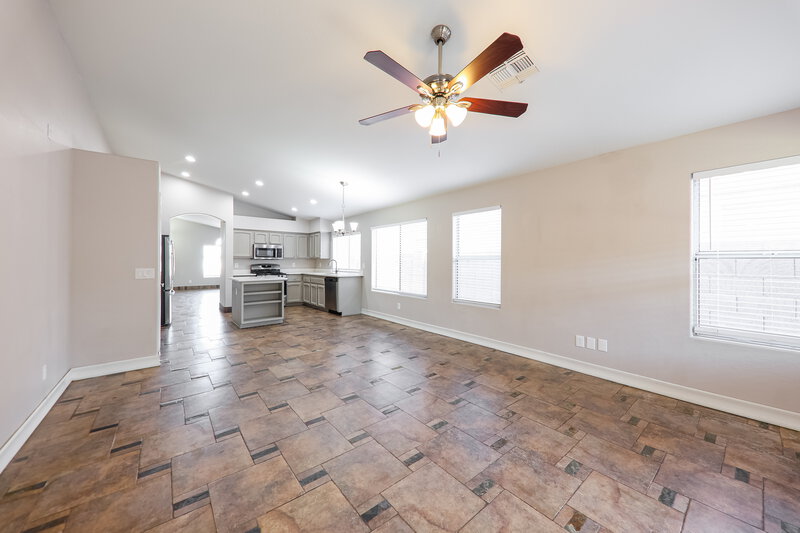 2,090/Mo, 17429 N 20th St Phoenix, AZ 85022 Family Room View