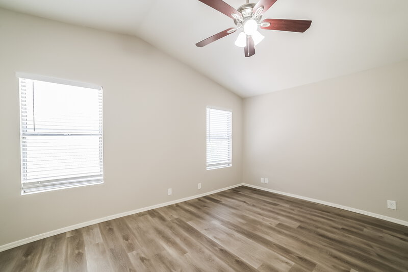 2,180/Mo, 17805 N 13th St Phoenix, AZ 85022 Main Bedroom View 2