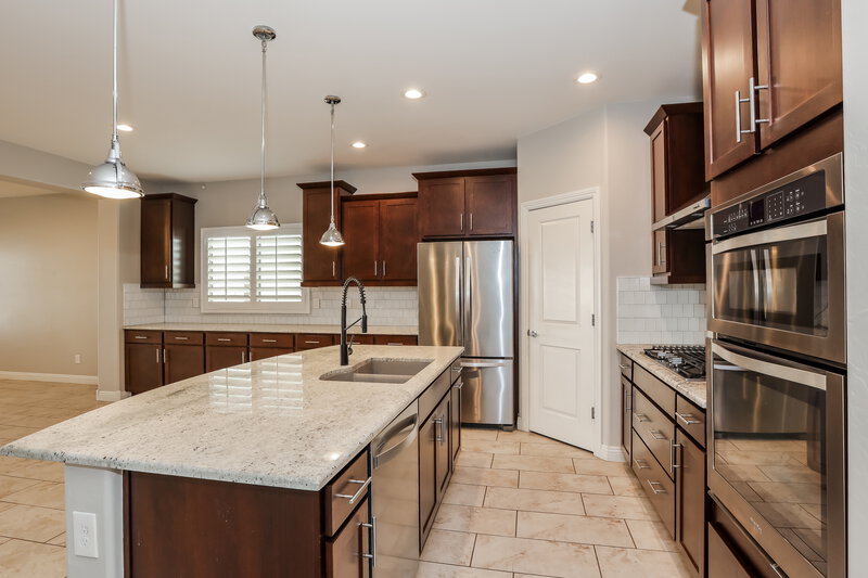 2,705/Mo, 11124 E Tupelo Ave Mesa, AZ 85212 Kitchen View 2