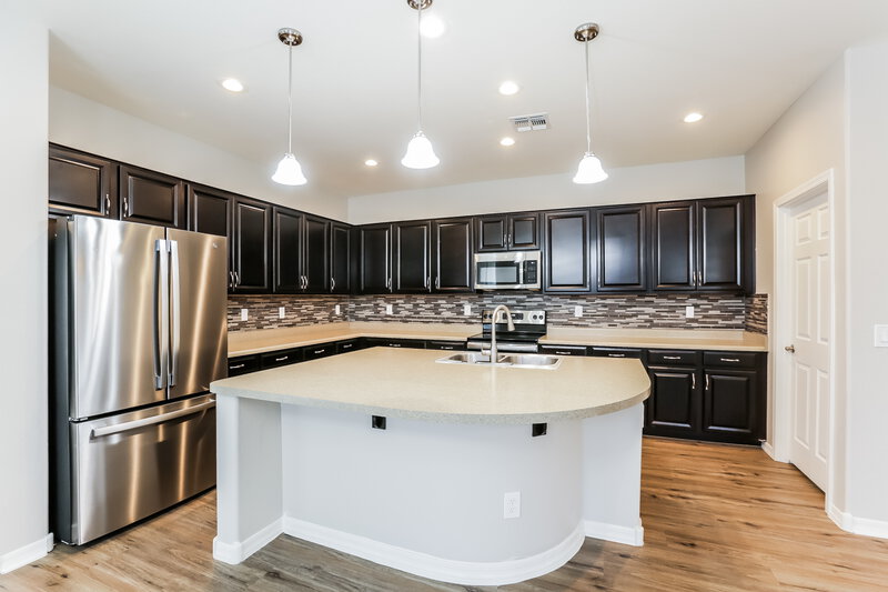 2,320/Mo, 6417 S 47th Dr Laveen, AZ 85339 Kitchen View