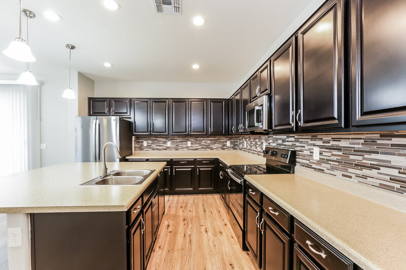 2,320/Mo, 6417 S 47th Dr Laveen, AZ 85339 Kitchen View 2