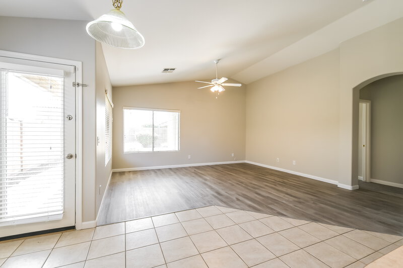 2,135/Mo, 2415 W Blue Sky Dr Phoenix, AZ 85085 Dining Room View