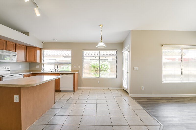 2,135/Mo, 2415 W Blue Sky Dr Phoenix, AZ 85085 Breakfast Nook View
