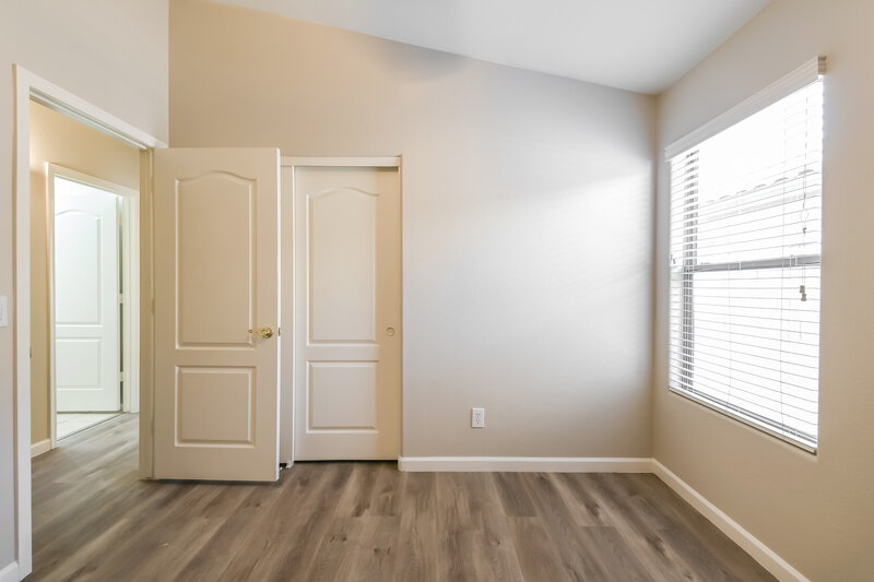 2,135/Mo, 2415 W Blue Sky Dr Phoenix, AZ 85085 Bedroom View 2