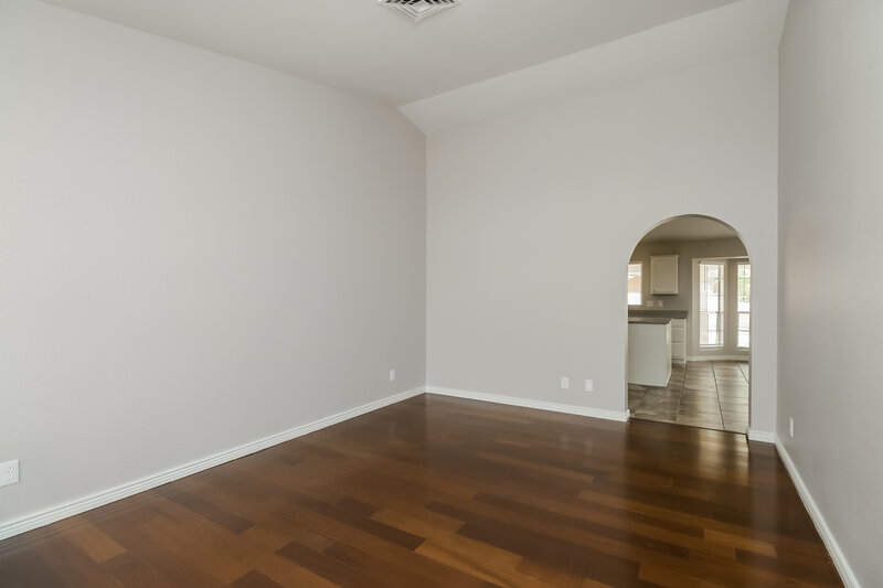 2,095/Mo, 1223 N Matlock Circle Mesa, AZ 85203 Living Room View 2