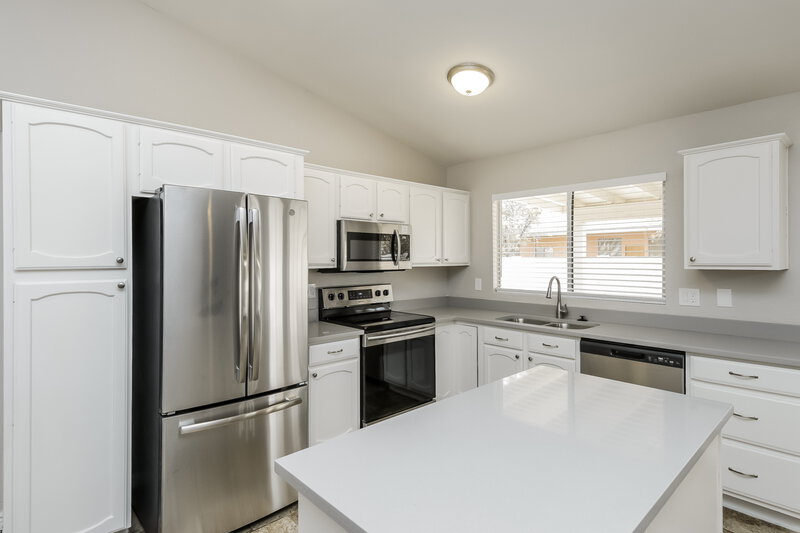 2,095/Mo, 1223 N Matlock Circle Mesa, AZ 85203 Kitchen View