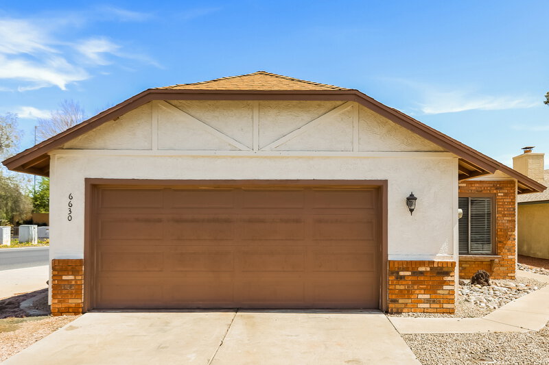 2,005/Mo, 6630 W Poinsettia Dr Glendale, AZ 85304 External View