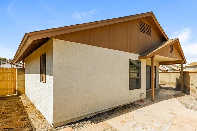 2,185/Mo, 6630 W Poinsettia Dr Glendale, AZ 85304 Rear View
