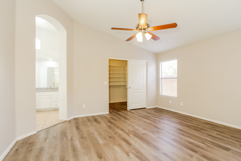 2,225/Mo, 1745 N 125th Dr Avondale, AZ 85392 Main Bedroom View