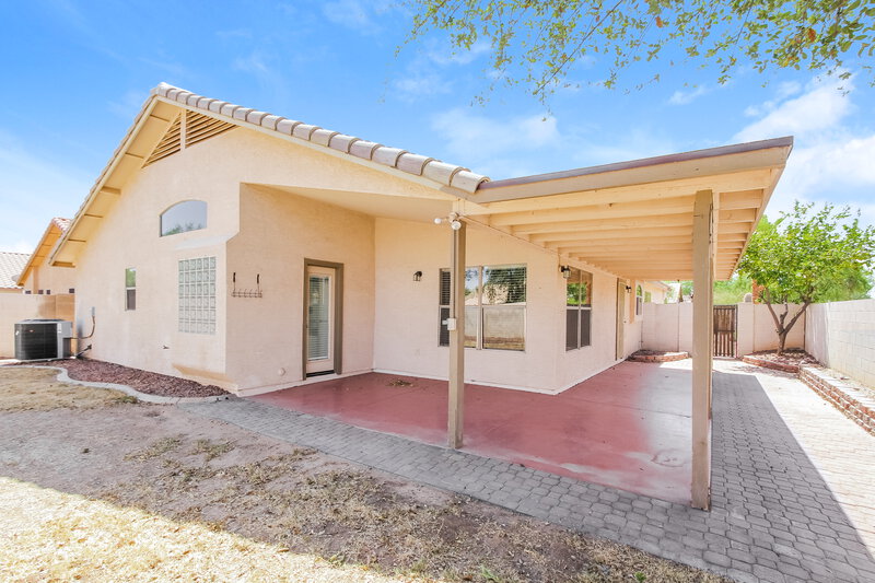 2,225/Mo, 1745 N 125th Dr Avondale, AZ 85392 Rear View