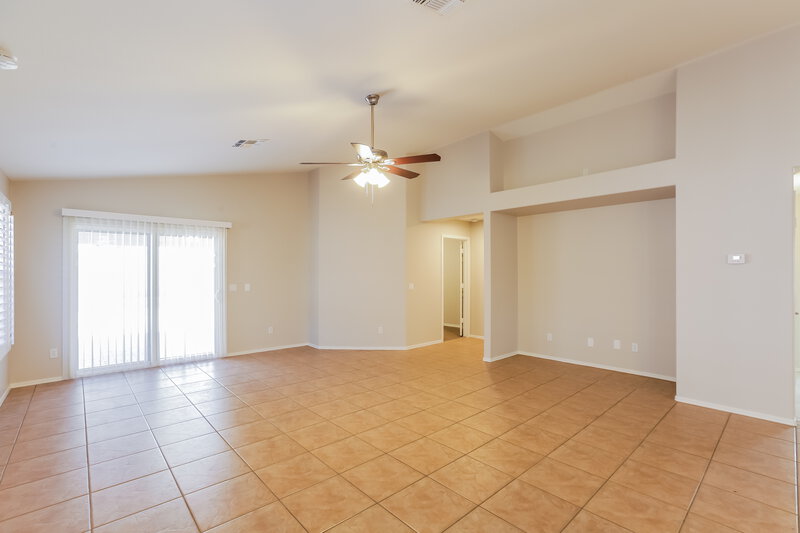2,155/Mo, 10246 E Calypso Ave Mesa, AZ 85208 Living Room View 3