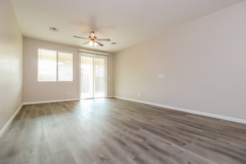 2,240/Mo, 17577 W Lilac St Goodyear, AZ 85338 Living Room View
